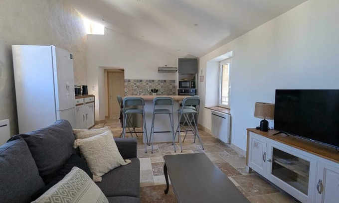 Goudargues Appartement | Between vats and springs - in the heart of Goudargues