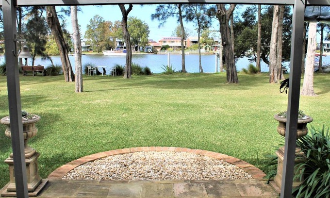 Dora Creek Maison | Between Waters at Dora Creek