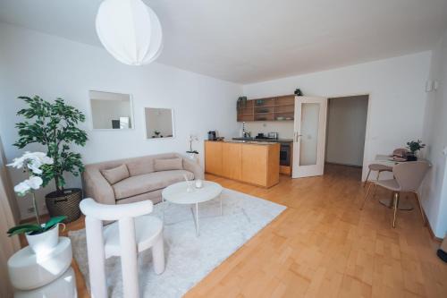 Oberdobling Appartement | Bezauberndes Studio mit privatem Garten