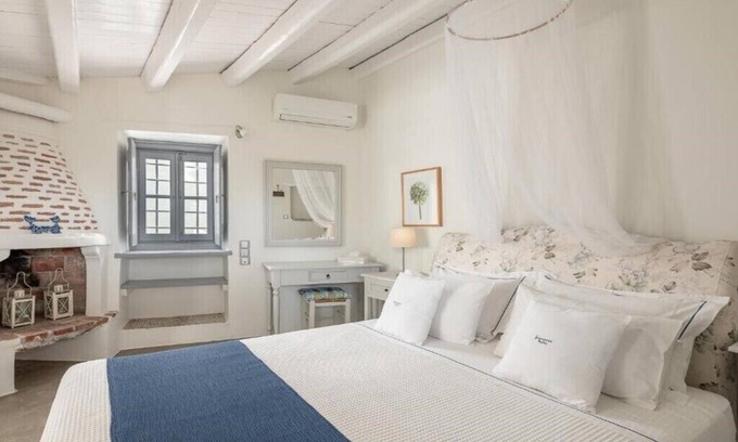 Hydra Maison | BH306 - C - Room Hydra