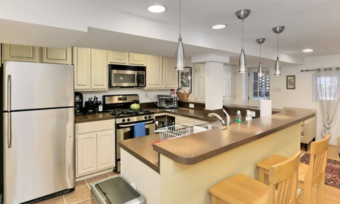 Petworth Appartement | Big 1/1 with REAL kitchen, steps2metro, amenities