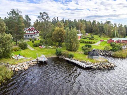 Vaasa Chalet De Ski | Big 4 bedroom house with sauna by the sea
