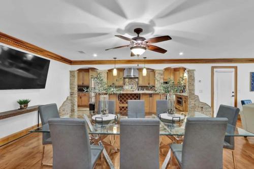 North Brookhaven Maison | Big 6br,4ba Home W 10-car Parking For Crewsgrps