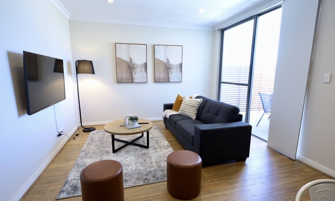 Midland Appartement | Big Beautiful Midland - sleeps 4