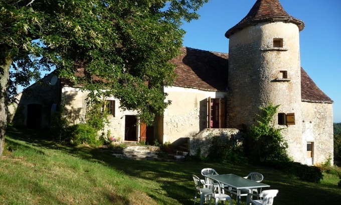 Laval Maison | Manoir du 16ème siècle avec piscine privée