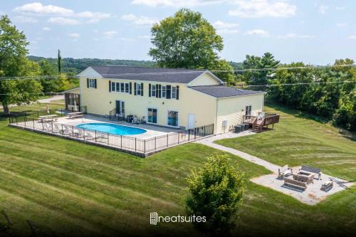 Jonesville Maison | Big Family Lodge near ARK Sleeps 16