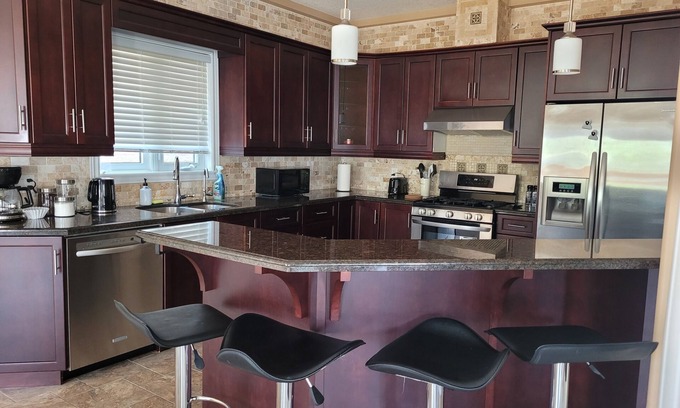 Highland West Maison | Big house for the big family!