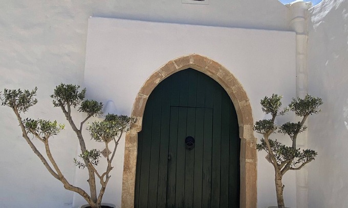Djerba Ajim Villa | Maison de caractère Menzel typiquement Djerbien, piscine, petit déjeuner offert