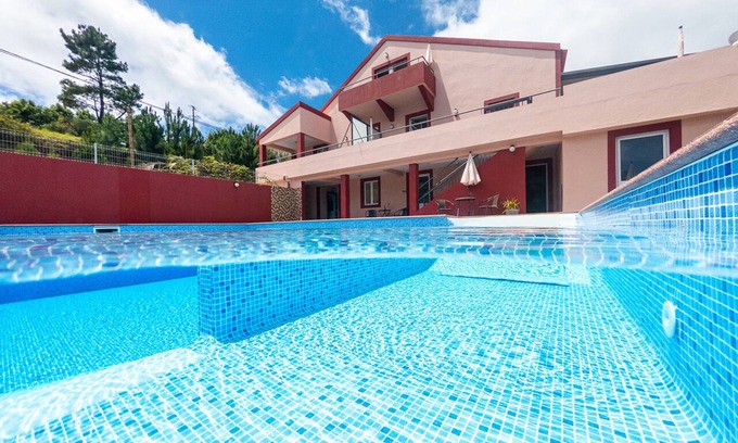 Prazeres Maison | Big house with 5 individual apartments, pool and big BBQ