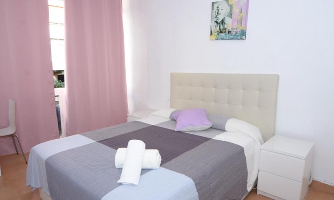 Perchel Norte Maison | Big room in heart dowtown