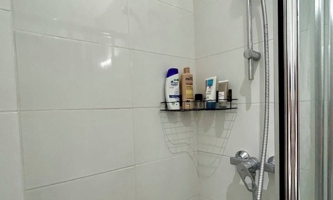 Cachan Appartement | Big room next to train B, 15 minutes go to center ville