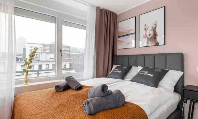 Suedviertel Appartement | Big Suite for 2 Couples or more. 2 Rooms plus Kitchen and Bathroom
