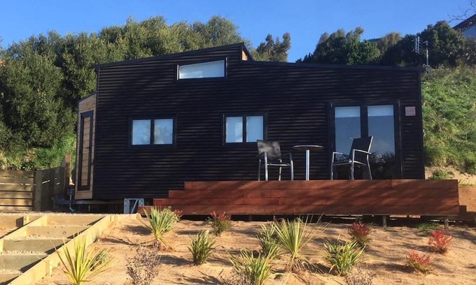 Christchurch Maison | Big View from a Tiny House, Cashmere