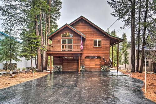Truckee Maison | Bikes, Grill and Views Luxe Truckee Cabin!