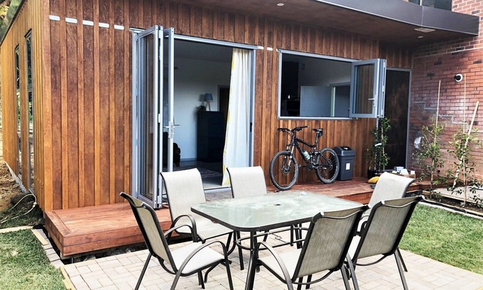 Lynmore Appartement | Appartement moderne et chic - pistes cyclables et de marche, à quelques mètres des séquoias.