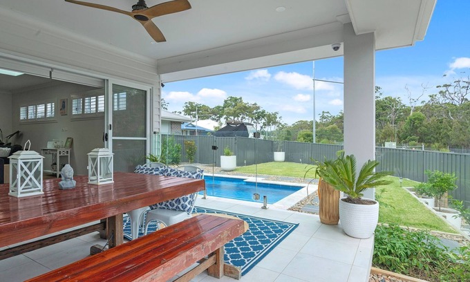 Vincentia Maison | Bikinis & Martinis - Jervis Bay