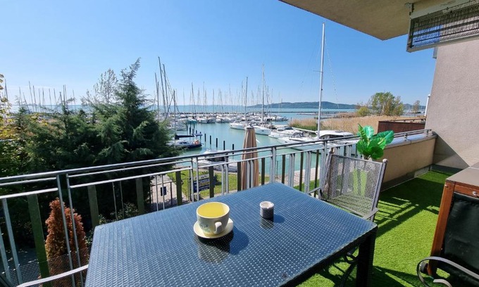 Balatonfured Appartement | Bilberry Apartman