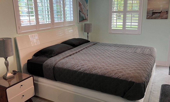 Wilton Manors Station Balnéaire | Billy's Resort -Men only-Clothing optional-Beach Bungalow