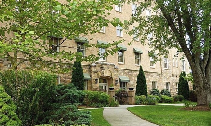 Asheville Villa | Biltmore Hideaway