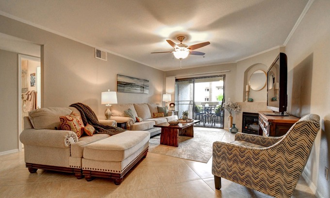 Camelback East Maison | Biltmore Meridian Resort Condo