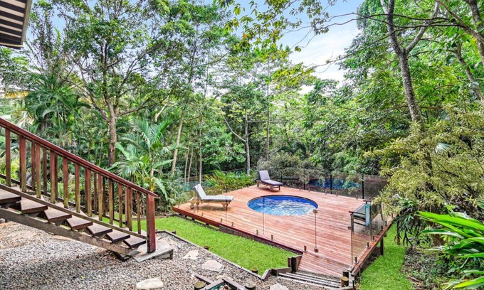 Brinsmead Maison | Bindi Treehouse - Secluded Rainforest Pet Friendly Retreat in a Stunning Treehouse