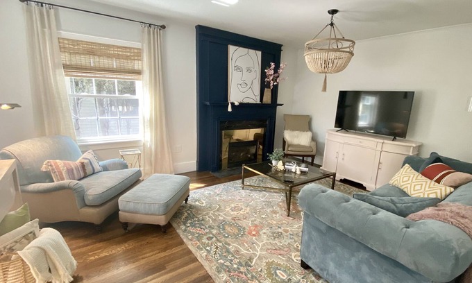 Binghamton Maison | Binghamton’s Best! Families and Friends Retreat