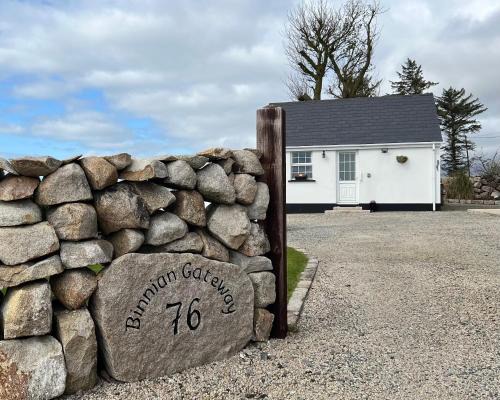 Newry Chalet De Ski | Binnian Gateway