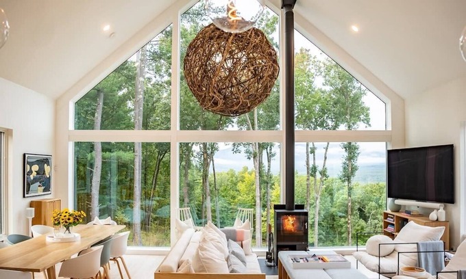 Leeds Maison | Birch & Buck - Stunning Views near Hudson & Hunter