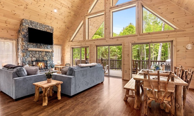 West Oneonta Cabine | Birch Cabin Lakefront & Secluded Kayaks Fishing!