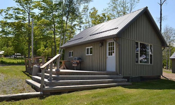 Algoma District Cottage | Birchland Cottages