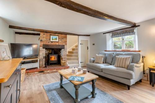 Weybourne Maison | Bird Cottage
