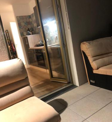 Neukoelln Appartement | Birdsong Temple