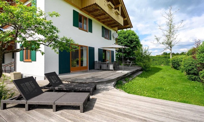 Horn Appartement | Birkeneck 3 (ground floor), castle view dream holiday apartment