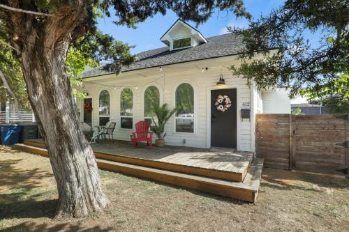 Kessler Maison | Bishop Arts District Boho Cinema House