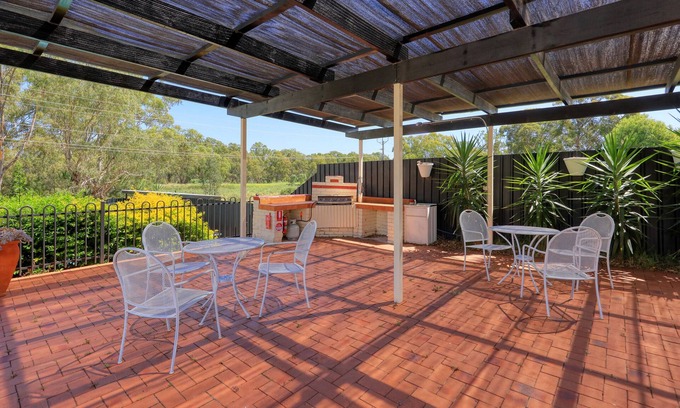 Narrandera Hôtel | Bishops Lodge Narrandera