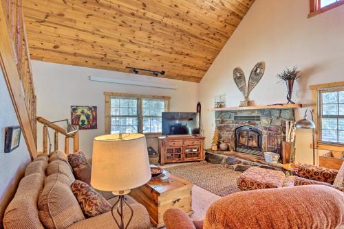 Lead Maison | Black Hills Cabin about 2 Mi to Terry Peak!