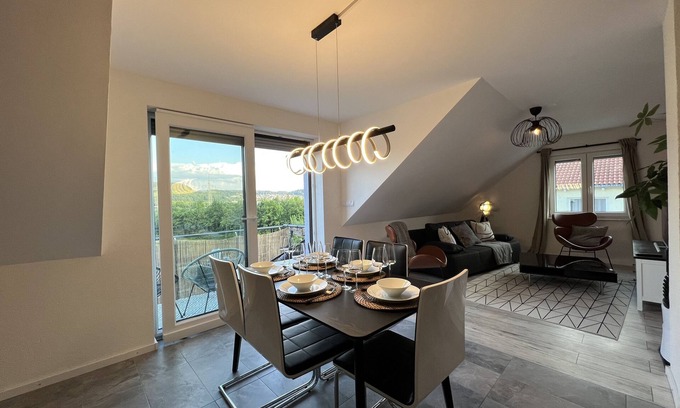 Loerrach Appartement | BlackNCozy - Design apartment with box-spring bed and balcony