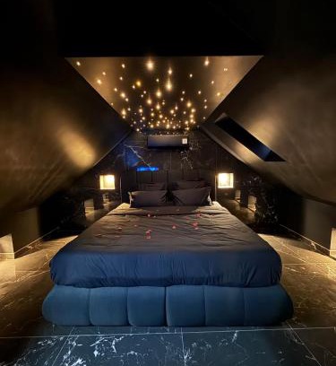 Belfort Appartement | BlackRoom - Balnéo - Ciel étoilé