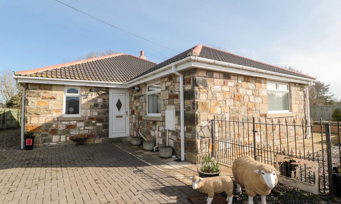 Shilbottle Cottage | Blacksmiths Cottage, SHILBOTTLE