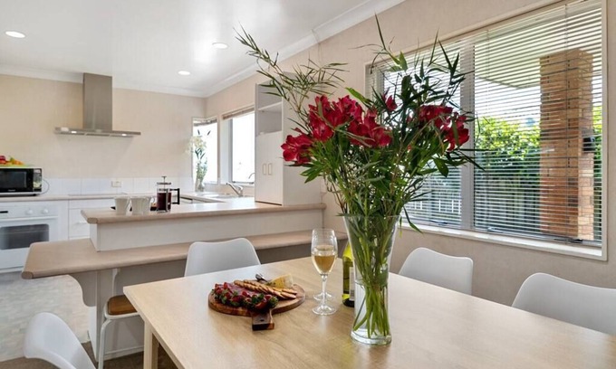Mount Maunganui Maison | Blake Park Beach House