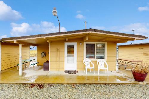 Mount Vernon Maison | Blake's Skagit Resort, Cabin 4