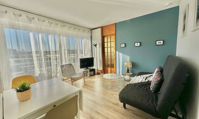 Courseulles-sur-Mer Appartement | Bleu Salé : F2 avec balcon, à 200m de la plage