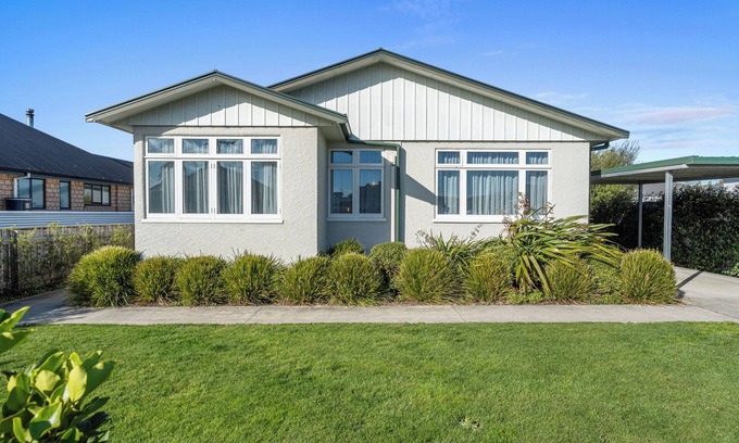Blenheim Maison | Bliss on Barratt - Blenheim Holiday Home