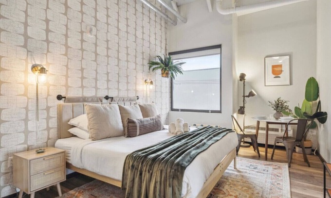 Fairmount Appartement | Bliss Studio | Pet friendly, Gym, Game Rm