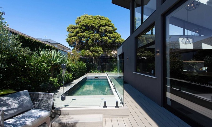 Hampton East Maison | 'Block' out some time at this Luxury Villa