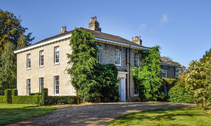 Irstead Cottage | Blofield House - UK48096