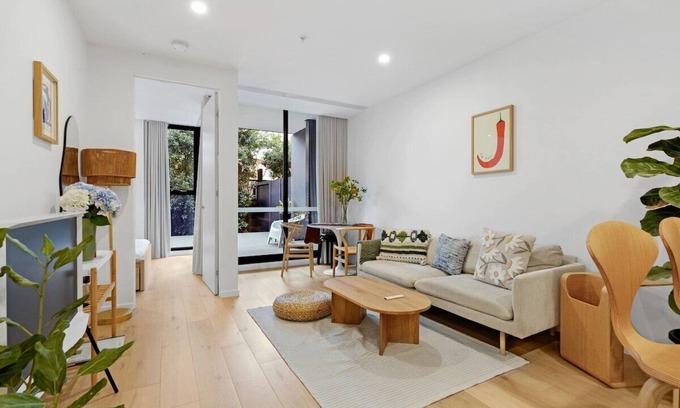 Carnegie Appartement | Bloom - Urban Luxurious Apt in Carnegie with parking