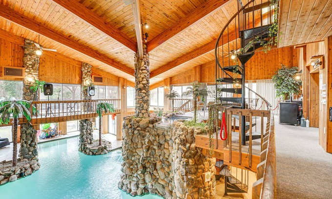 Bloomfield Hills Maison | Bloomfield Retreat w/ Pool: 6 Mi to Riverside Park