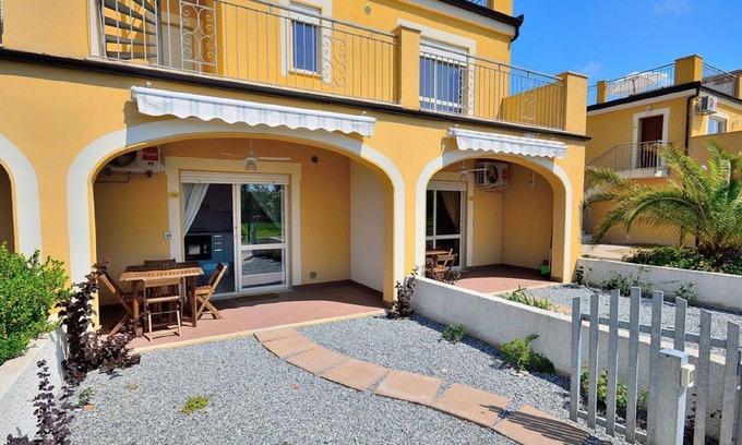 Contrada Difesa II VV Appartement | Blue Bay; a comfortable one-bedroom ground floor apartment with communal pool