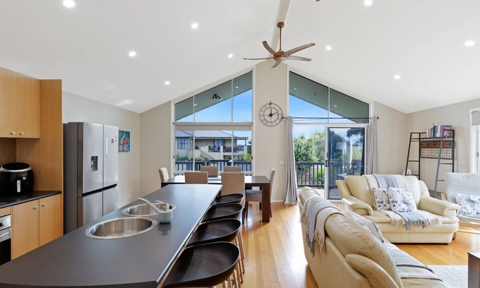 Coronet Bay Maison | Blue Bayou in Coronet Bay